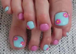 ネイル 🍒当日もOK🍒 𝑳𝑼𝑵𝑨花井のネイルデザイン