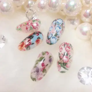 ネイル 坪野 めぐみのネイルデザイン