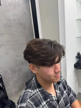 パーマ メンズ メンズヘア カット、パーマ特化のヘアスタイル