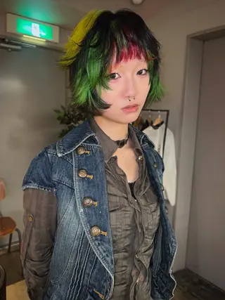 ショート 複雑履歴修正/梅田 デザインカラー/しんのヘアスタイル