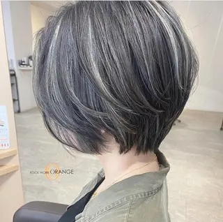 ショート ORANGE オレンジのヘアスタイル