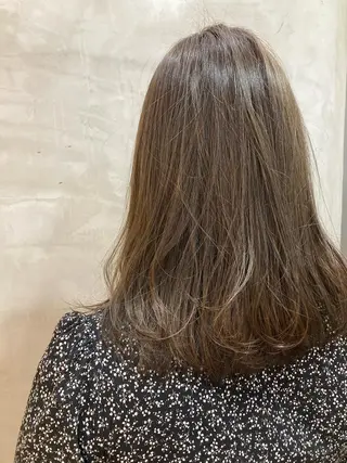 カラー 金子 歩実のヘアスタイル