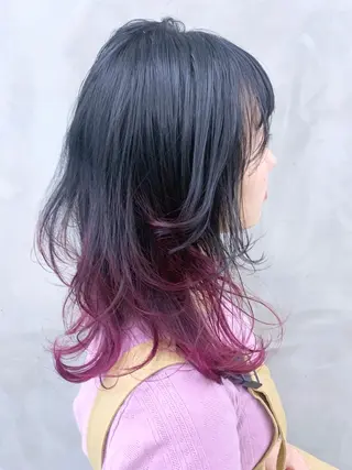 カラー 💓パーマ，💗 レイヤーカットのヘアスタイル