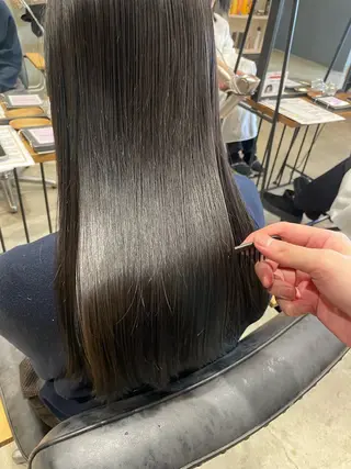 セミロング カラー 松木 一華のヘアスタイル