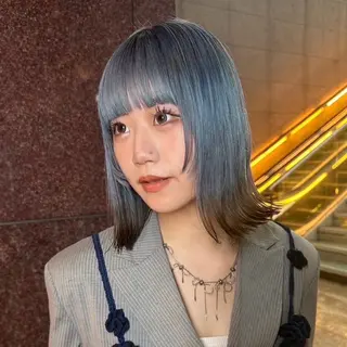 ショート カラー ★デザインカラー ハイトーン ももか★のヘアスタイル
