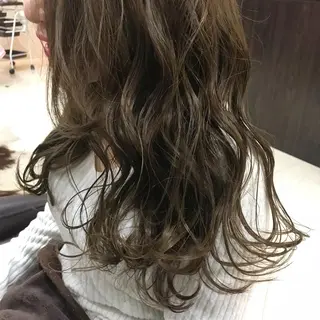 ロング カラー Oopsレイヤー 加藤澄都のヘアスタイル