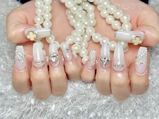 ネイル 🦋 Queenieのネイルデザイン