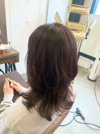 セミロング 古川 絵美のヘアスタイル