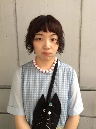 ショート パーマ 杏華レイヤー/ パーマ/ハイトーンのヘアスタイル