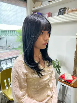 ロング カラー オカベ ショウマのヘアスタイル
