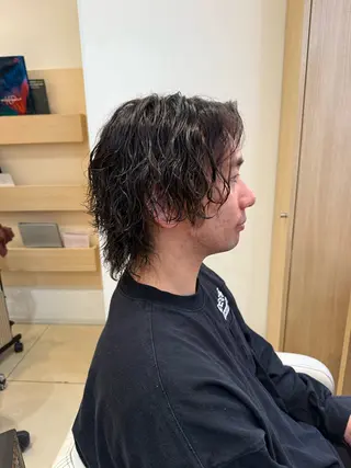 ミディアム パーマ メンズ メンズ特化型美容師 栗山勇人のヘアスタイル