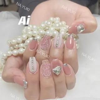 ネイル 🦋 Queenieのネイルデザイン