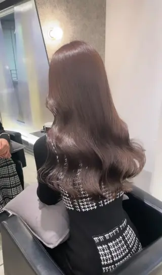 ロング カラー STUD YUKIのヘアスタイル