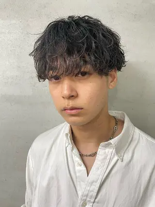 ショート メンズ 亀井隆汰/メンズ専門 パーマ/フェード可のヘアスタイル
