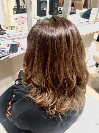 セミロング 似合う髪型見つけます AYAKAのヘアスタイル