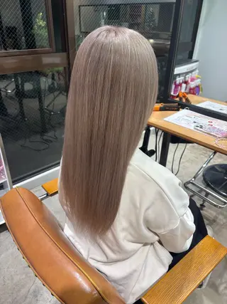 カラー 🎗️ブリーチ 🎗️ダブルカラーのヘアスタイル
