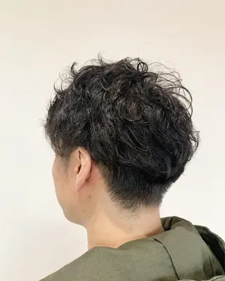 パーマ メンズ 佐藤 美紅のヘアスタイル