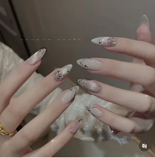 ネイル 中山 美月のネイルデザイン