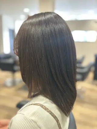 ミディアム 阿久津 玲菜のヘアスタイル