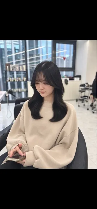 ミディアム トレンドレイヤー No.1/KOHEIのヘアスタイル