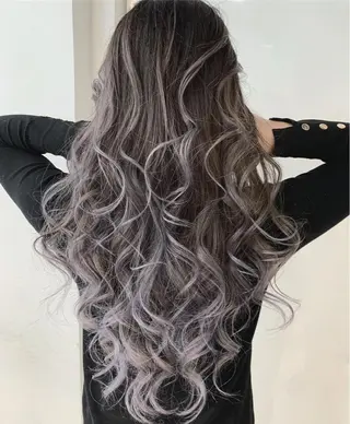 ロング カラー ブリーチ 透明感HIDEのヘアスタイル