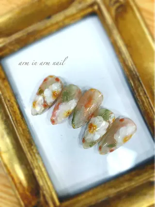 ネイル arm in arm ︎✿Yamamotoのマツエク・マツパデザイン