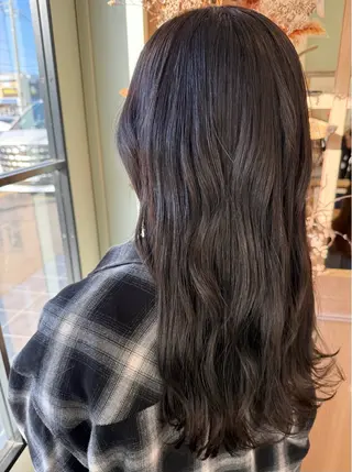 セミロング カラー 伊藤 優里のヘアスタイル