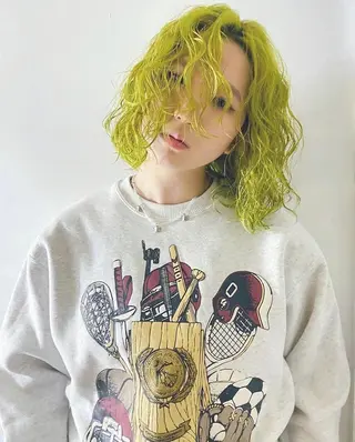 ミディアム パーマ 🐈三毛猫ローライト ・mixカラー🐈のヘアスタイル