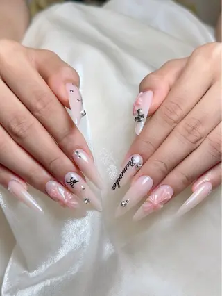 ネイル ENSalon 愛佳のネイルデザイン