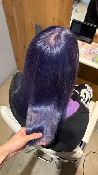 ロング カラー 紅/透明感カラー /カットのヘアスタイル