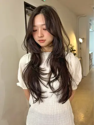 ロング カラー mizuki/ピンク ベージュ.レイヤーのヘアスタイル