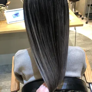 ロング カラー 植田 彩のヘアスタイル