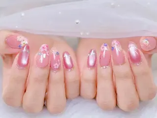 ネイル 💕リリ 🩷のネイルデザイン