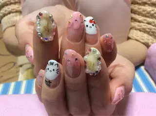 ネイル フラワー ムーンのネイルデザイン