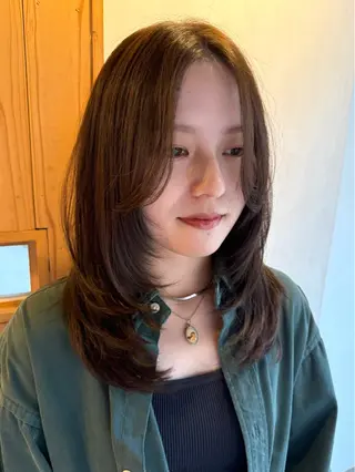 セミロング 赤瀬川 希咲のヘアスタイル