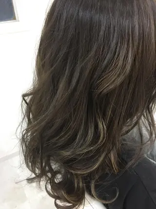 セミロング ロング カラー 髪質改善 中川 翔のヘアスタイル