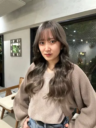 ロング カラー 💫艶ハイトーン×髪 質改善💫リュウトのヘアスタイル