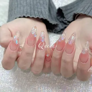 ネイル Queens 榊 まおのネイルデザイン