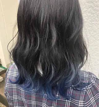 ミディアム カラー インナーカラー 推し ブリーチ  髪質改善のヘアスタイル