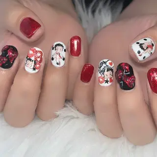 ネイル VIERU YURIのネイルデザイン