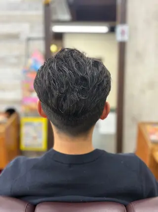 パーマ メンズ 生駒のパーマ達人 FEELけんけんのヘアスタイル