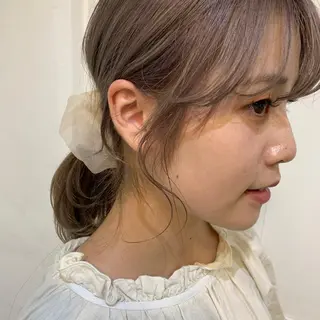 セミロング カラー wakana/ 柔らかベージュカラーのヘアスタイル