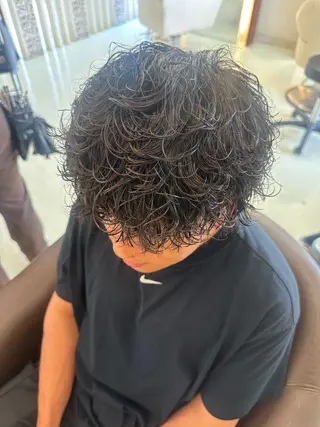 ショート パーマ メンズ 三宅 壱輝のヘアスタイル