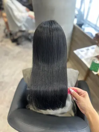 セミロング カラー LUPI byLee MIUのヘアスタイル