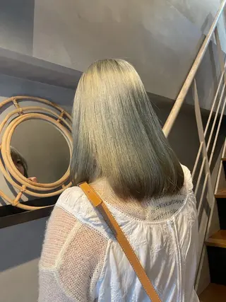 ミディアム XENA 渋谷店のヘアスタイル