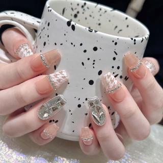 ネイル Queens テイのネイルデザイン