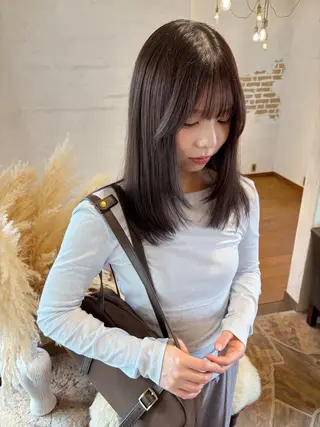 ミディアム カラー 相川 ひなたのヘアスタイル