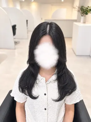 ミディアム Emuest心斎橋 SAKIのヘアスタイル