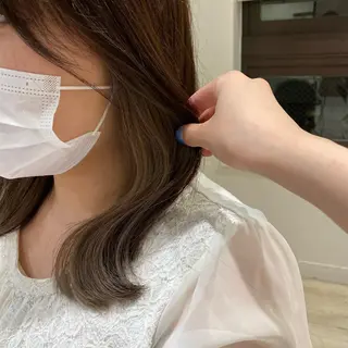 ミディアム equal銀座 黒田💚のヘアスタイル