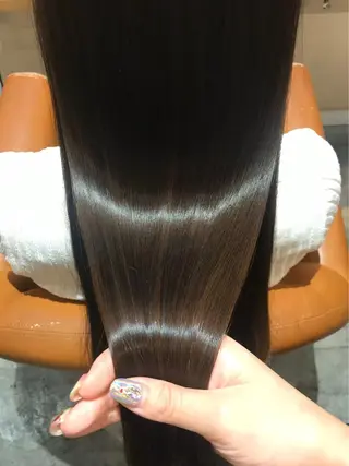 セミロング カラー レイヤー×艶髪特化 マネージャー安藤光司のヘアスタイル